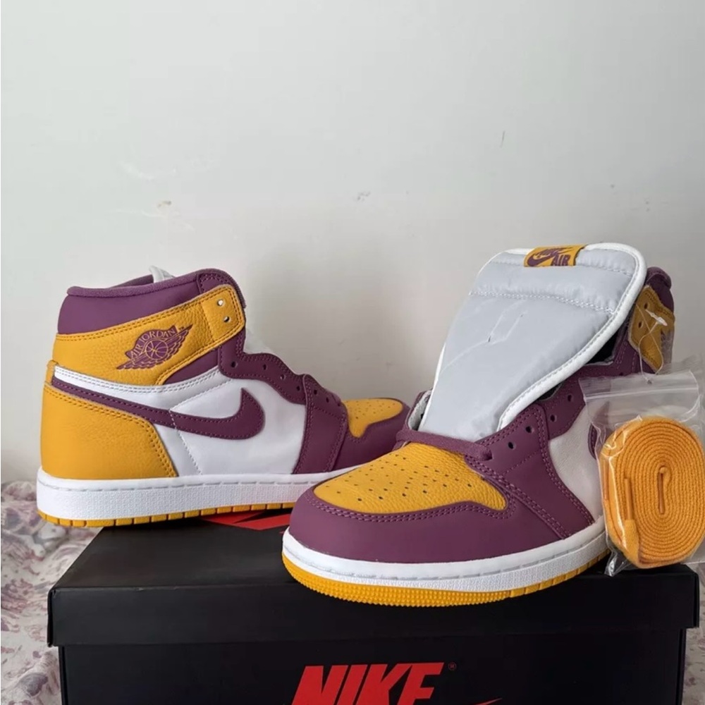 Nike Purple and Yellow Sneakers